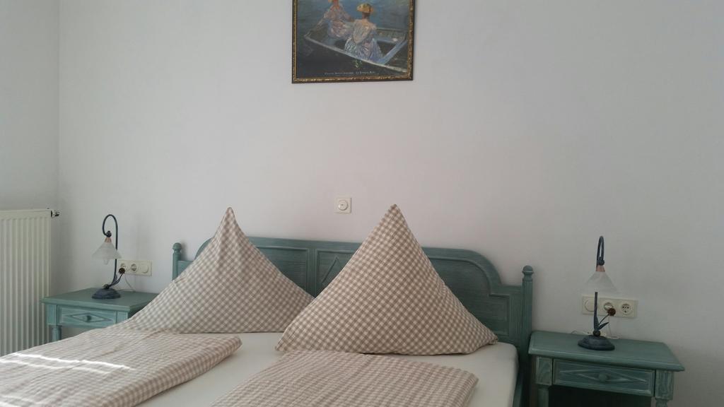 Hotel-Pension Haus Hubertus Weigendorf Room photo
